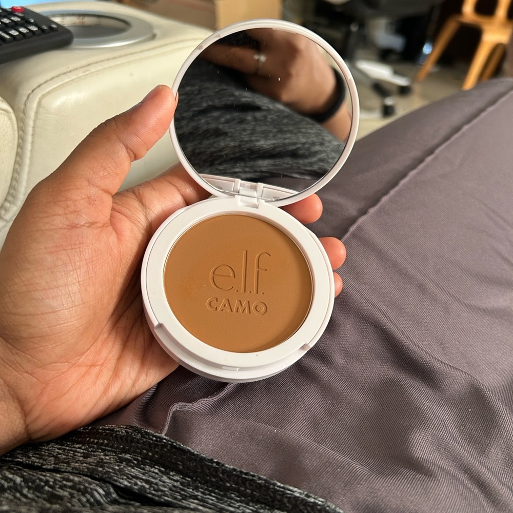 ELF Camo Foundation - Rich Tan